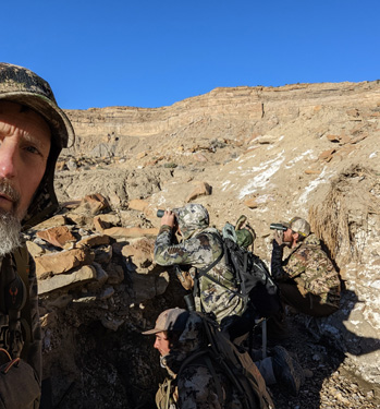 Big ram spotted - watching the headbutt action i went hunting bighorn sheep rams headbutting