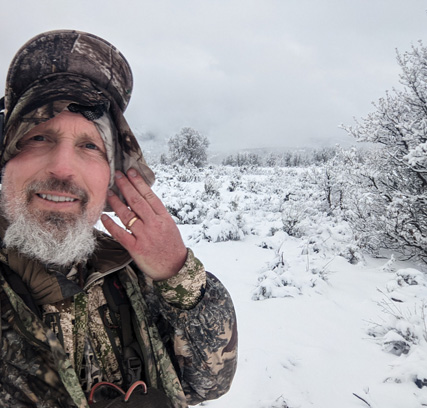 Still going -- tracks lead straight ahead across plateau following turkey tracks, tracking