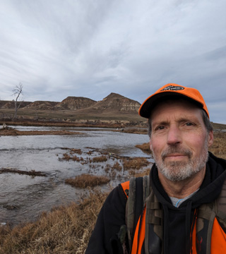 Finding public land along the river was challenging i went hunting whitetail hunting along the river