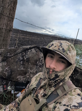 Who knew there'd be 4 in. snow before dark i went hunting turkeys pop blind